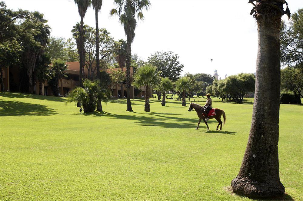 The Cabanas Hotel At Sun City Resort Bagian luar foto