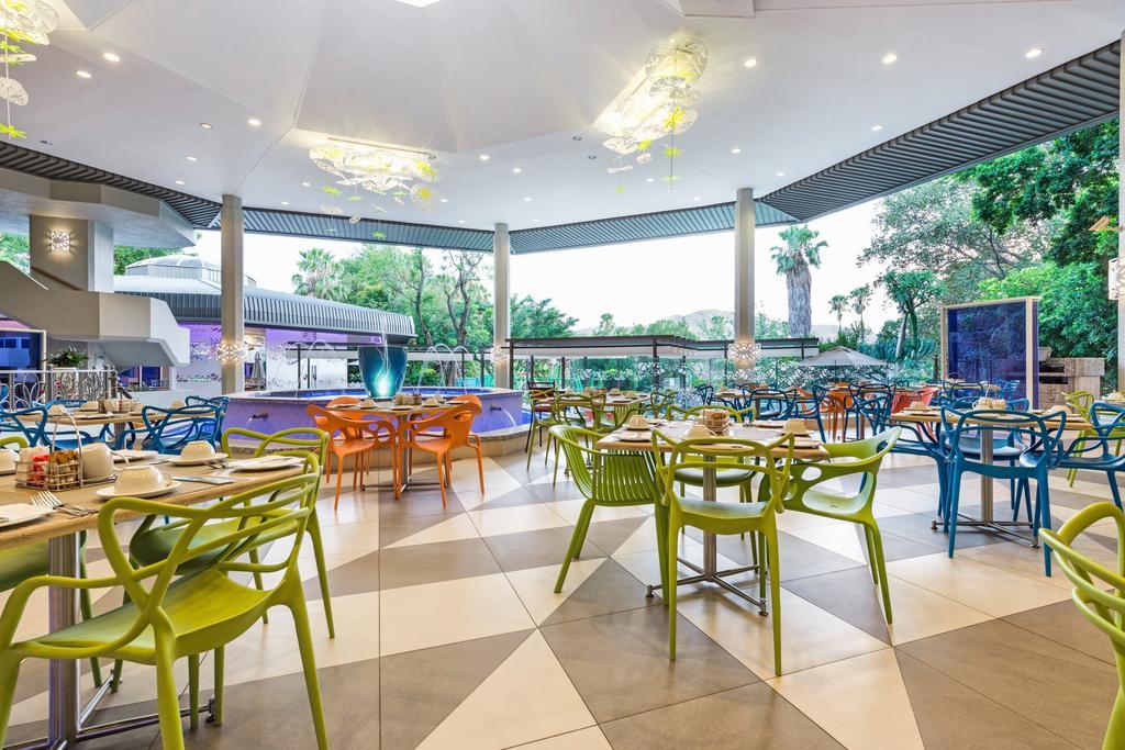 The Cabanas Hotel At Sun City Resort Bagian luar foto